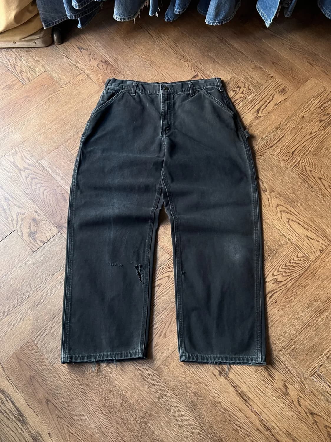 [35]칼하트 USA 데미지드 워싱 블랙 싱글니 카펜터 워크 팬츠 상품이미지1