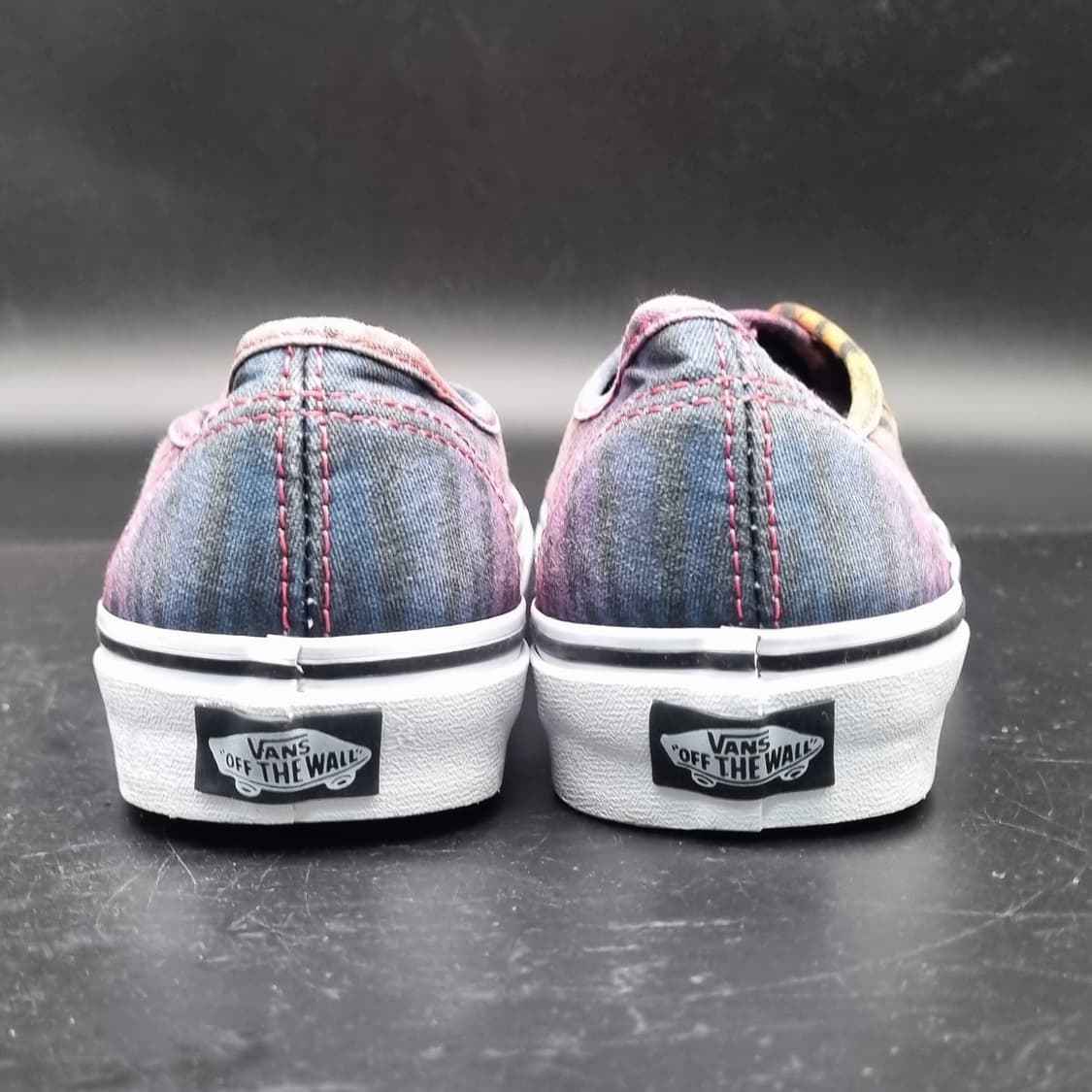 반스 어센틱 레인보우타이거  스니커즈240 상품이미지4