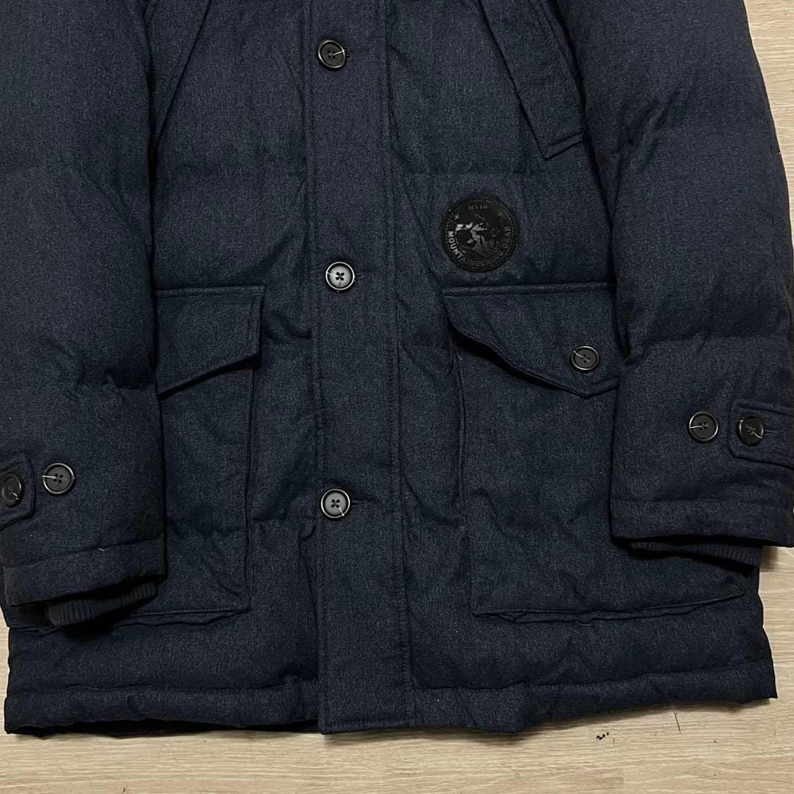 엠비오 구스다운 라쿤퍼 헤링본 후드 롱패딩 점퍼 [다크네이비] L/100 상품이미지3