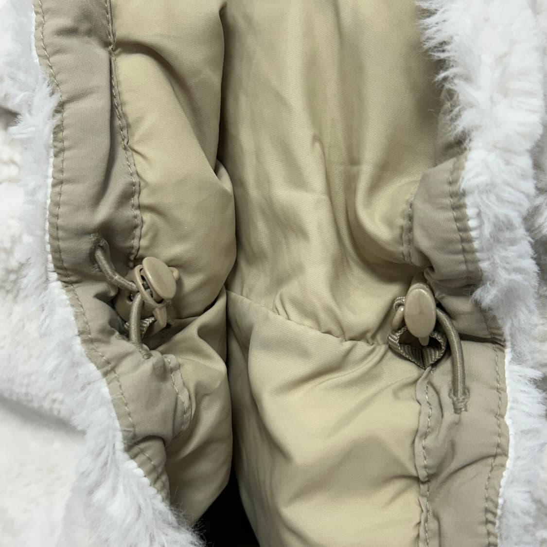 노스페이스 우먼스 아이보리 후드 쉐르파 자켓(M) 상품이미지5