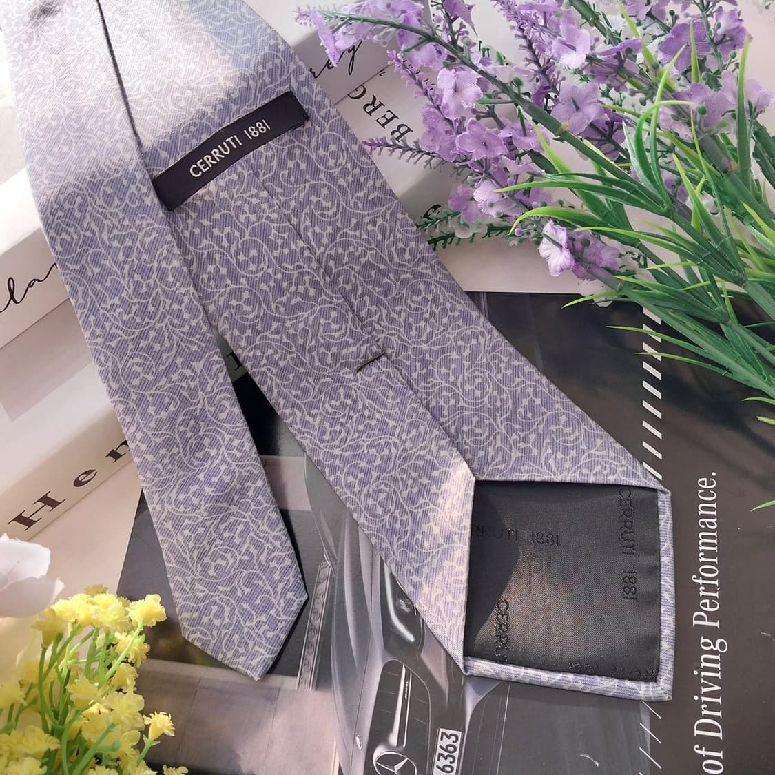 세루티 실크 하늘색 패턴 넥타이 8cm A+등급 K1326
 상품이미지4