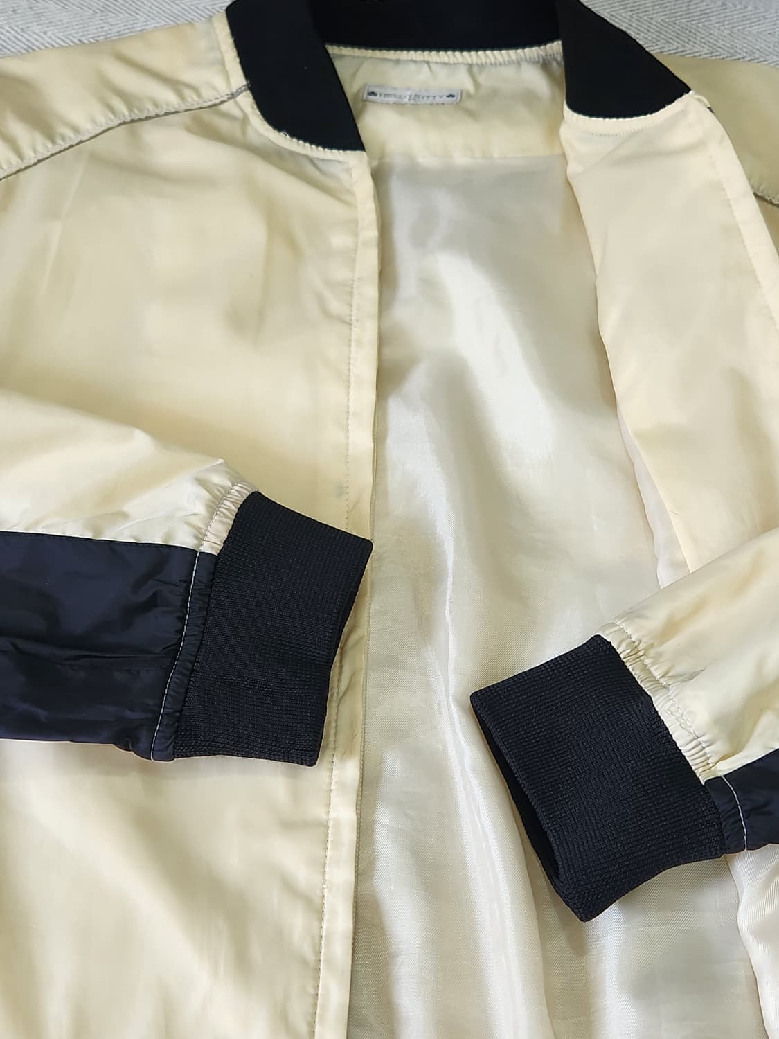 [55] 헬로키티 바람막이 봄버 자켓 여성 55 상품이미지7