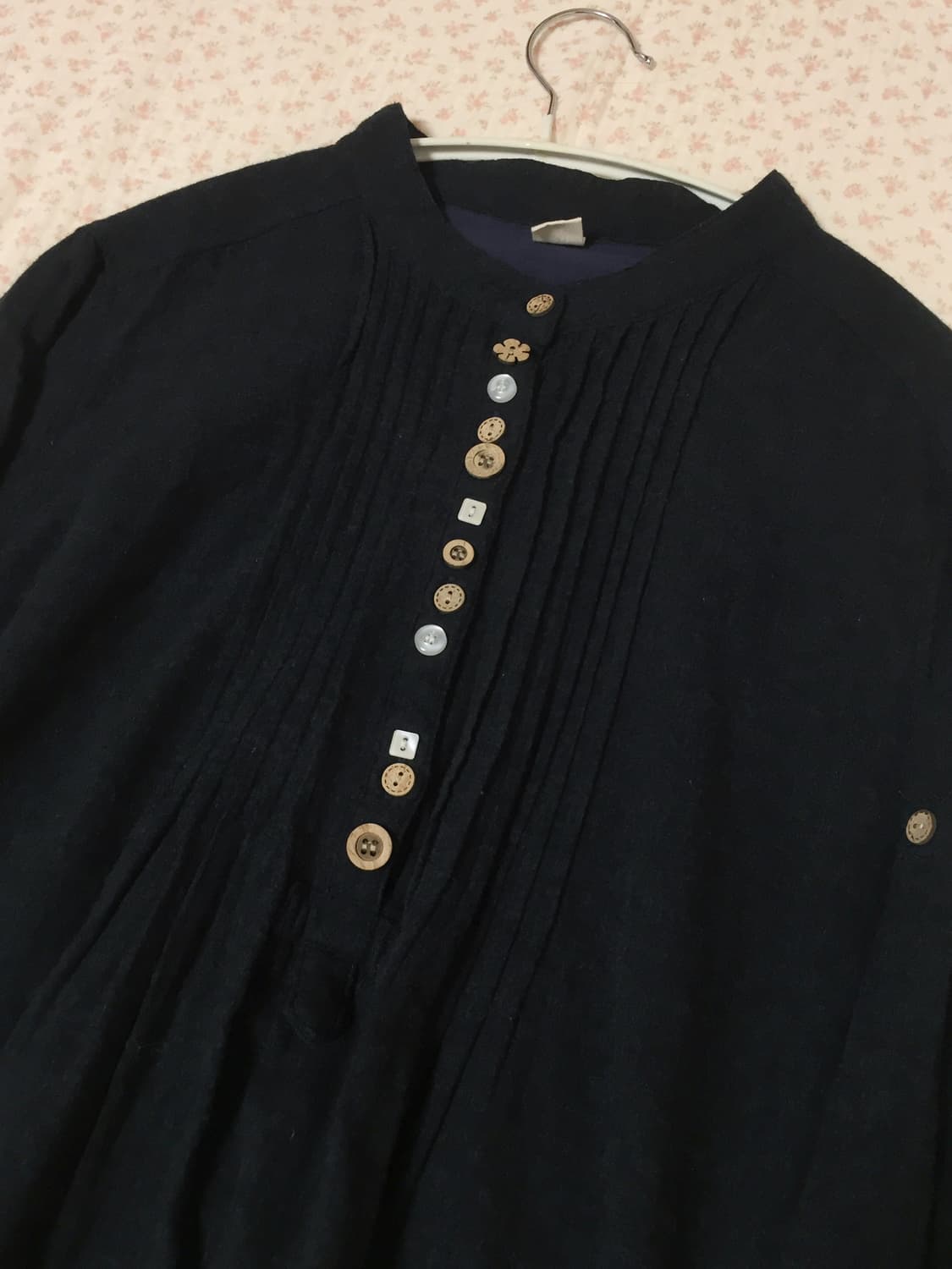 빈티지 모리걸 네이비 우드단추 블라우스 상품이미지2