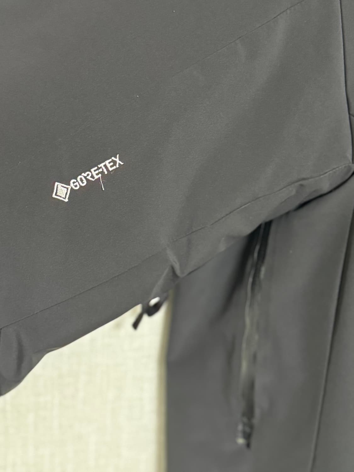 아크테릭스 빅로고 자켓 블랙 상품이미지5