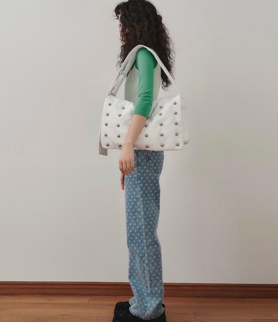 플리즈 프로젝트 레더 메신저백 화이트 상품이미지2