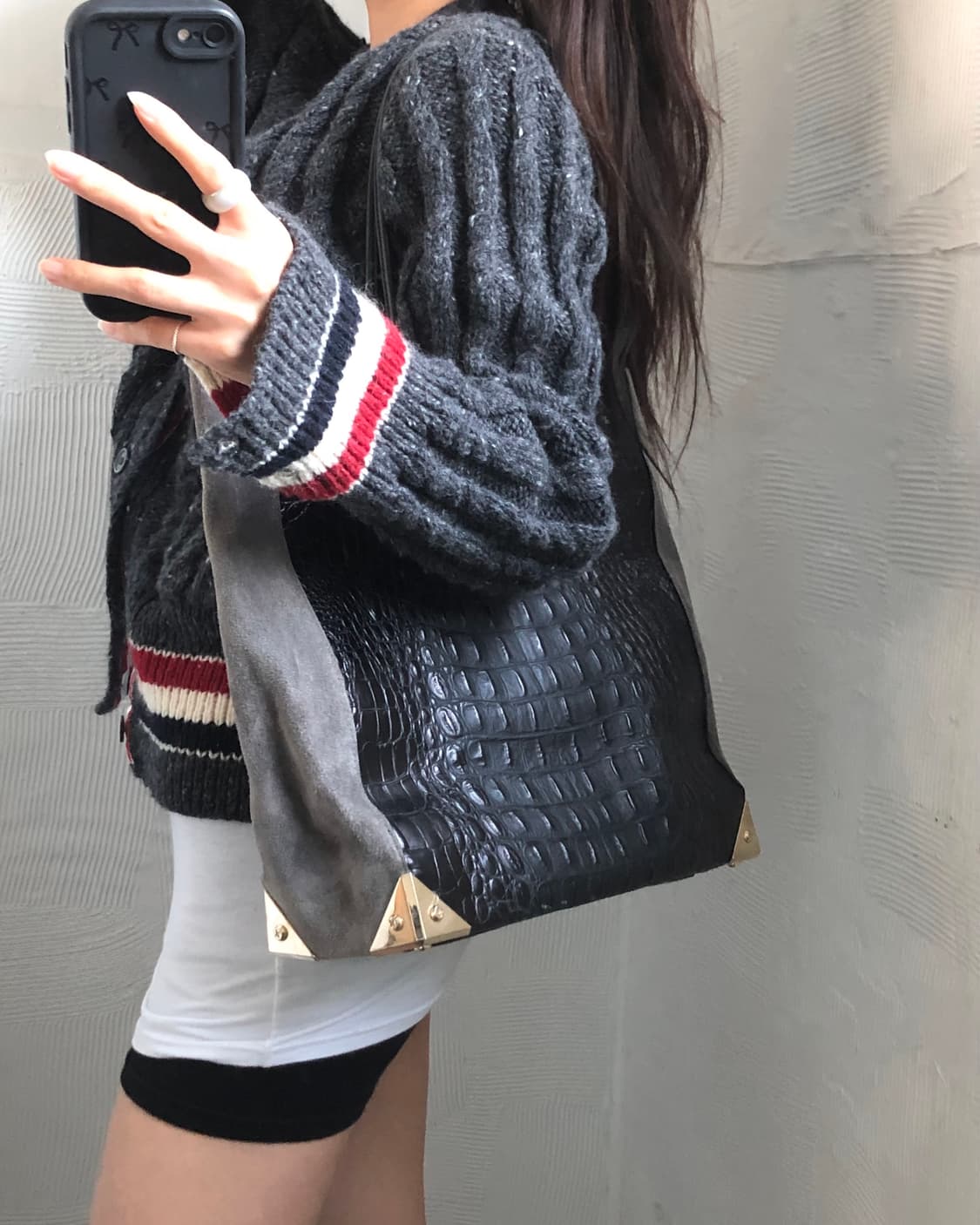 Alexanderwang 알렉산더왕 크로커다일 엠보싱 토트백 상품이미지1