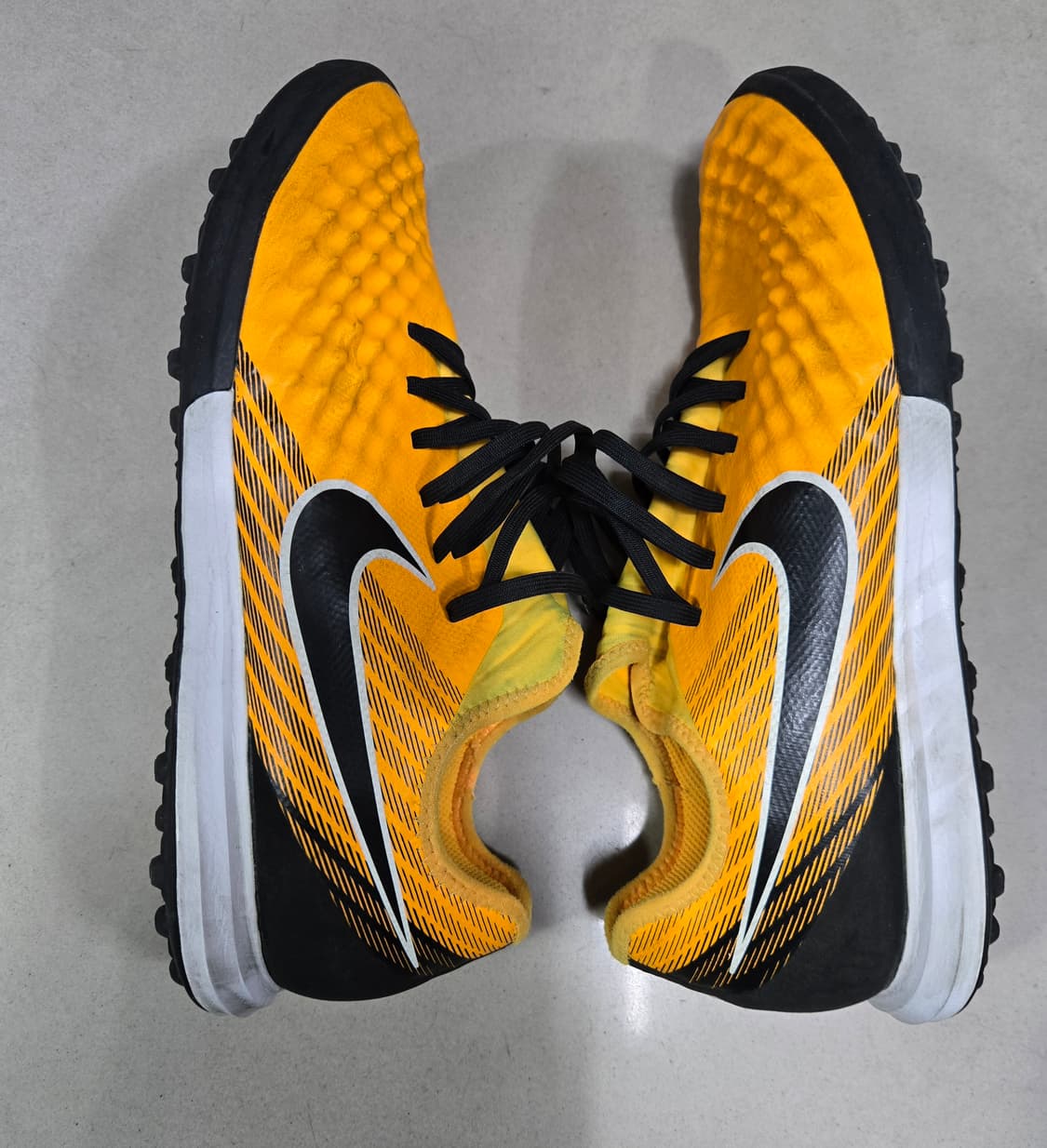 나이키 마지스타 X 피날레2 풋살화 TF 285mm 상품이미지3