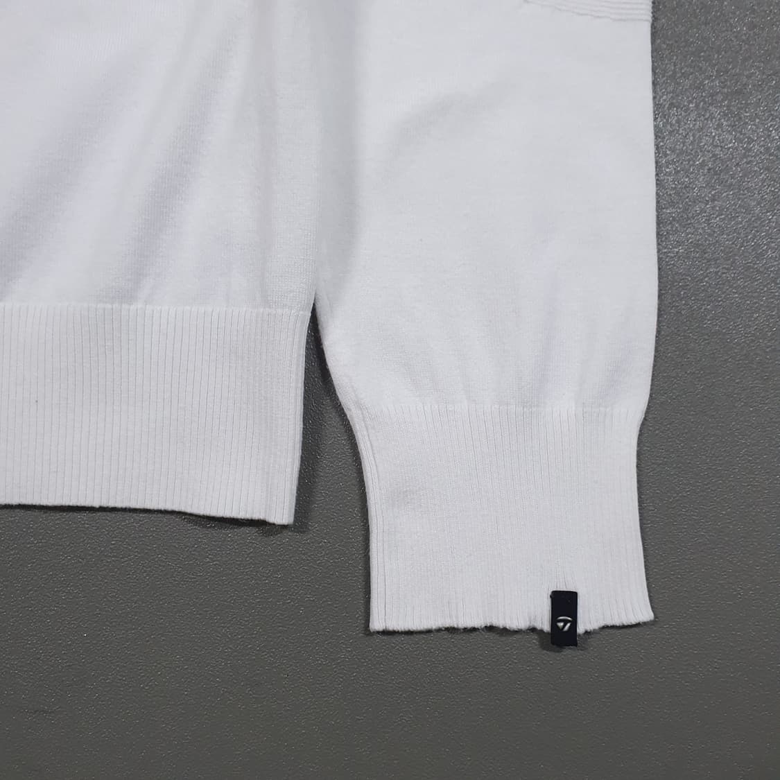 L 100) 테일러메이드 골프 신형 소매 배색 브이넥 니트 스웨터 화이트 상품이미지6