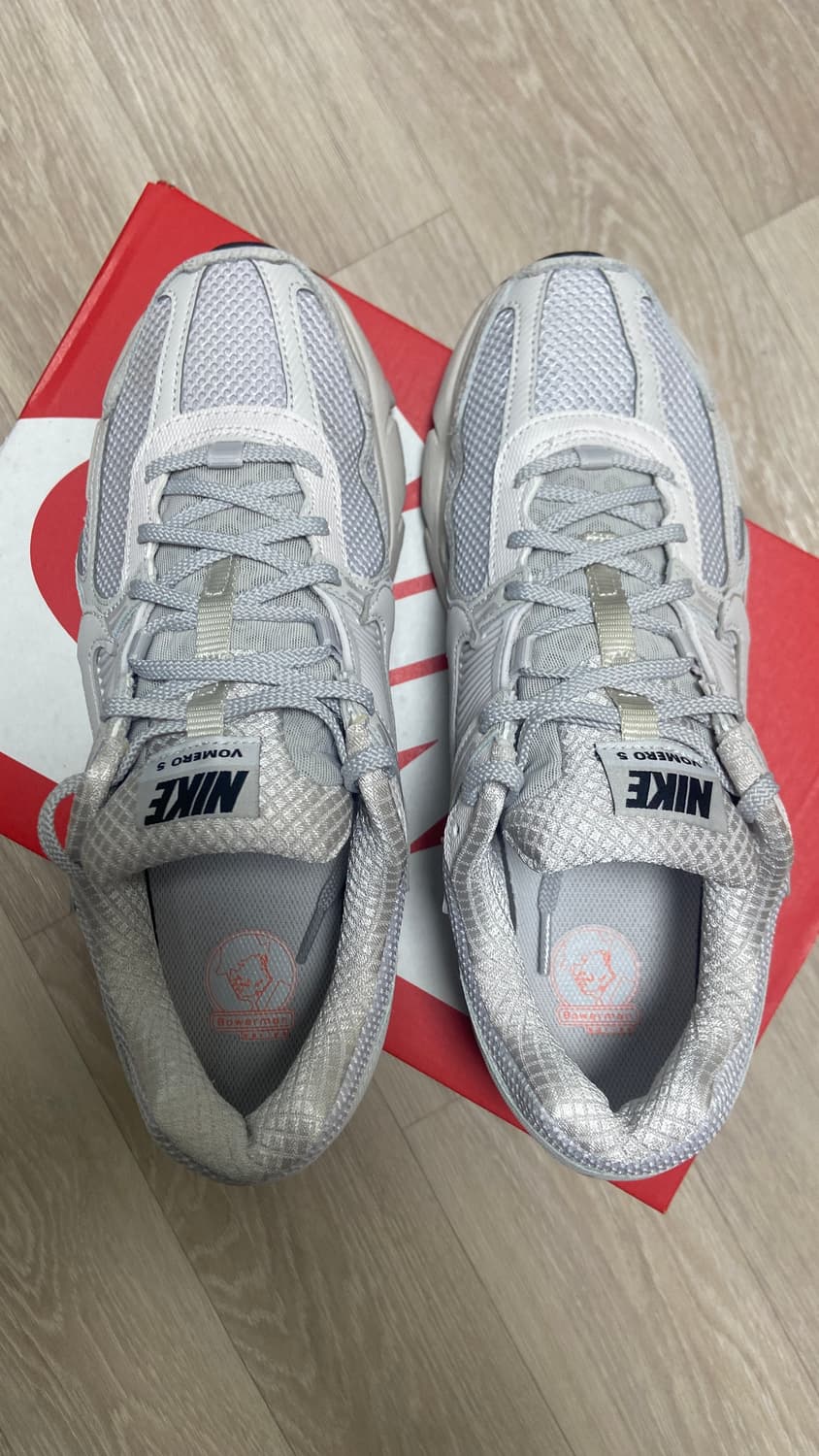 나이키 줌 보메로5 바스트그레이270 상품이미지2