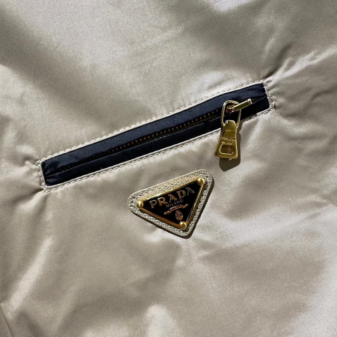 프라다 삼각로고 나일론 후드 자켓 상품이미지5