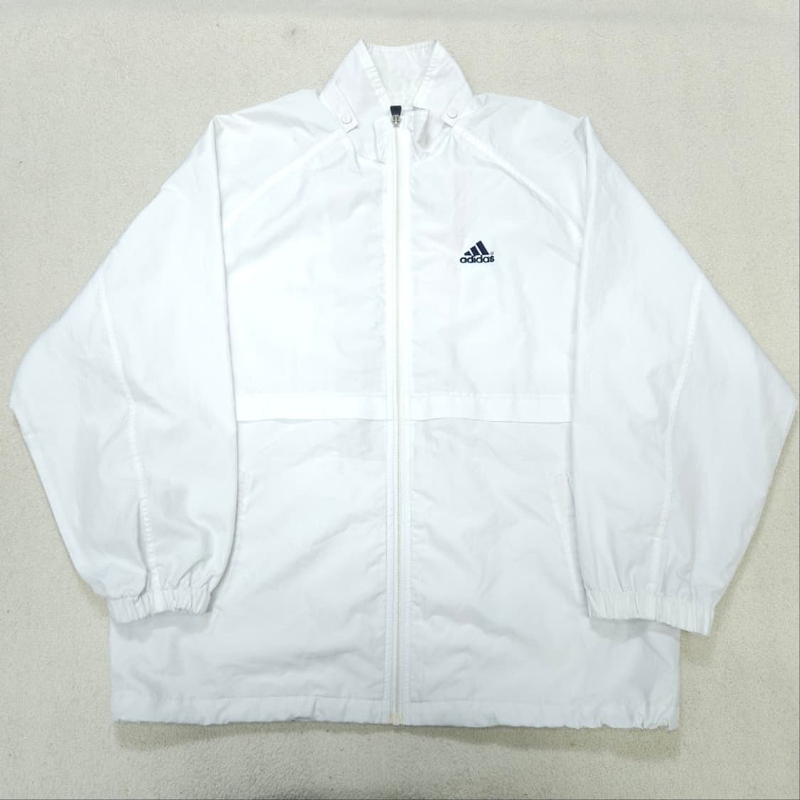 아디다스 화이트 빅로고 바람막이 105 상품이미지1