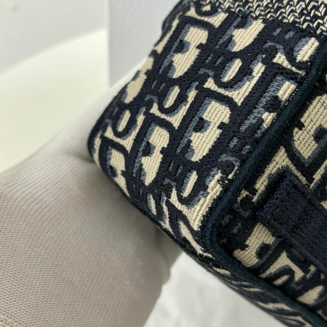 [SWALL]디올 오블리크 스몰 캠프백 상품이미지3