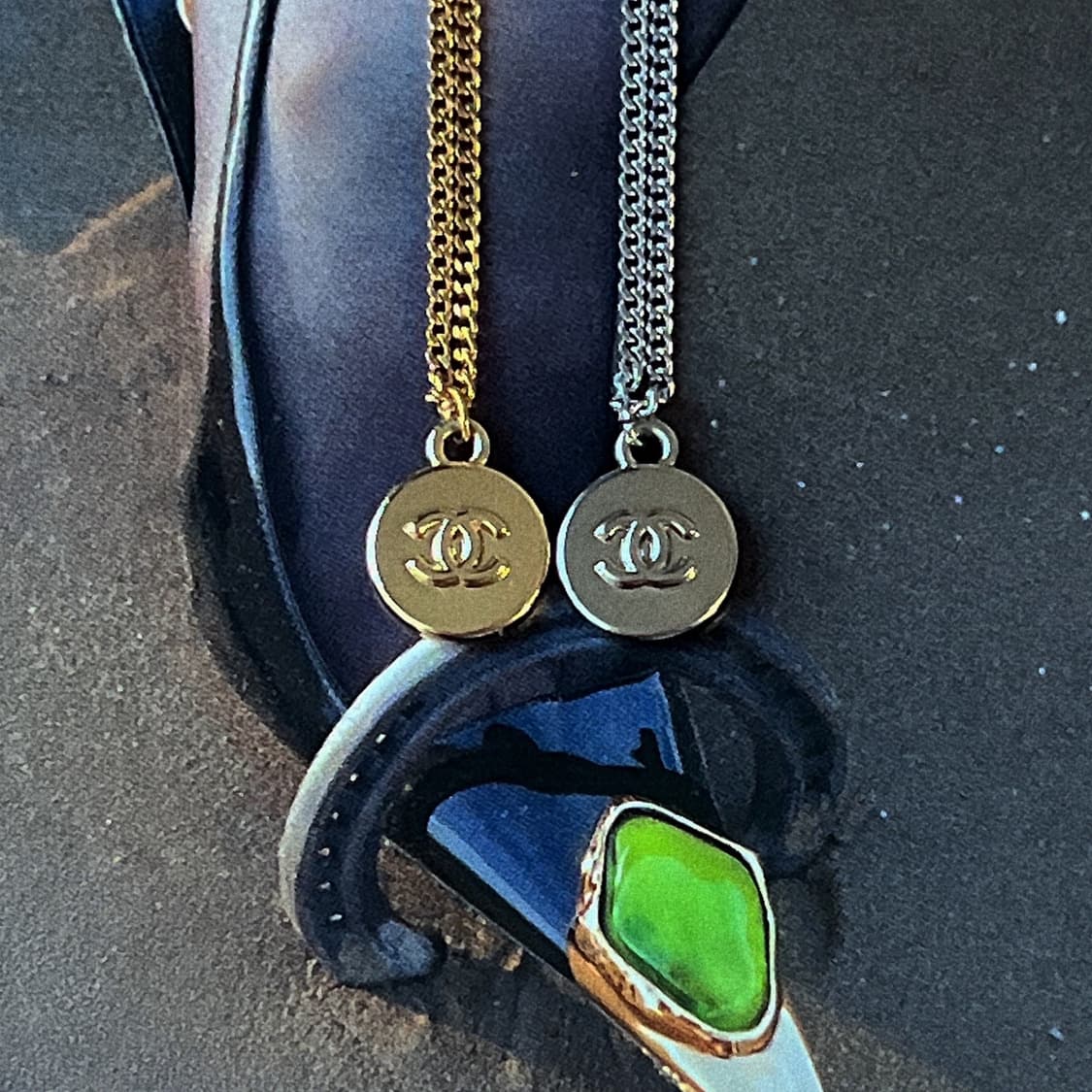 2Color 샤넬 코인 로고 목걸이 상품이미지1