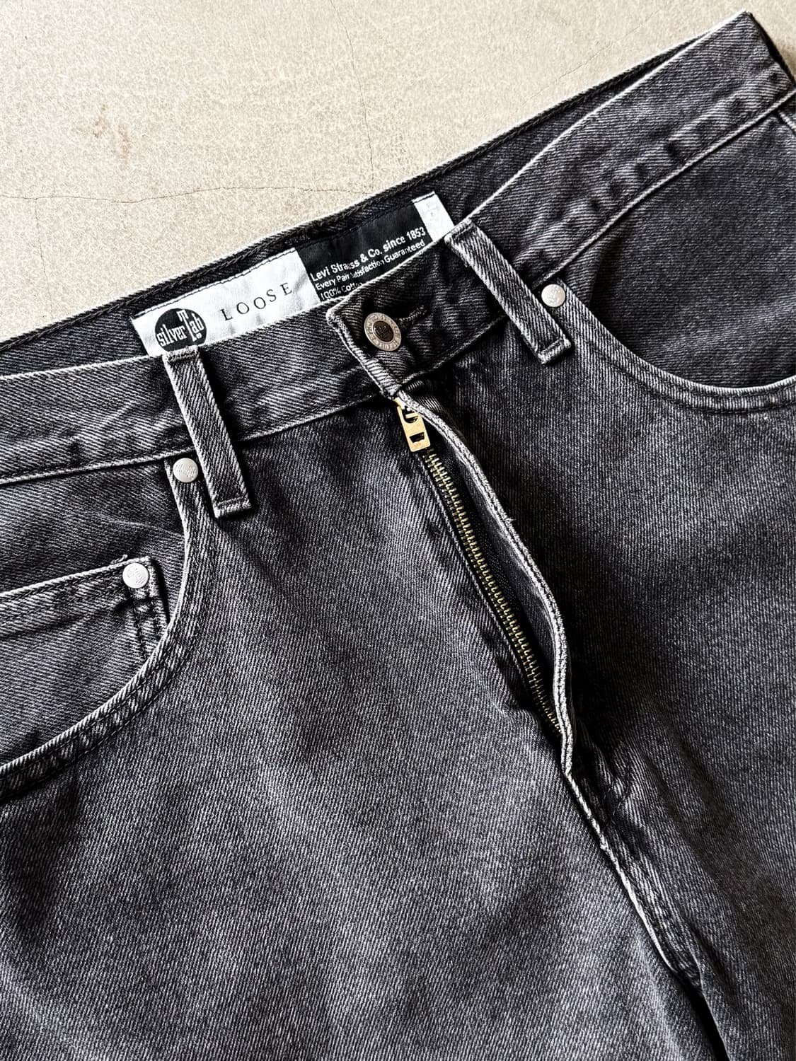 Levi’s SilverTab Loose Denim Shorts  상품이미지4