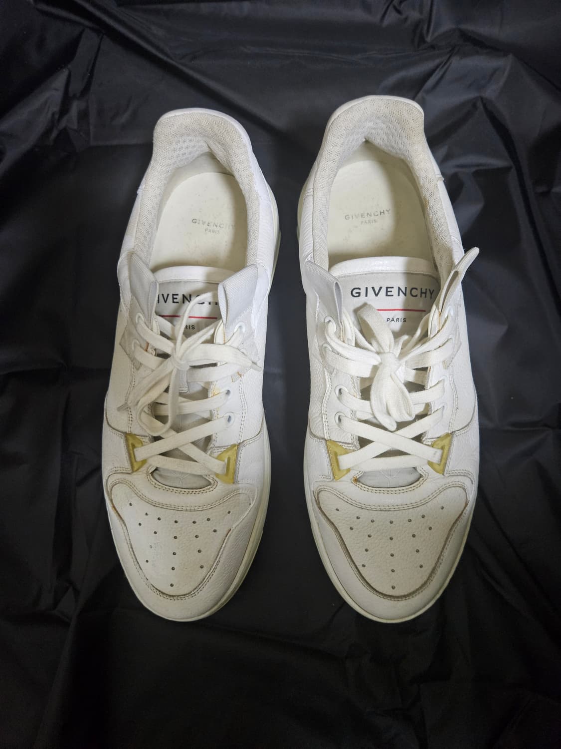 지방시 윙 로우 스니커즈 상품이미지1