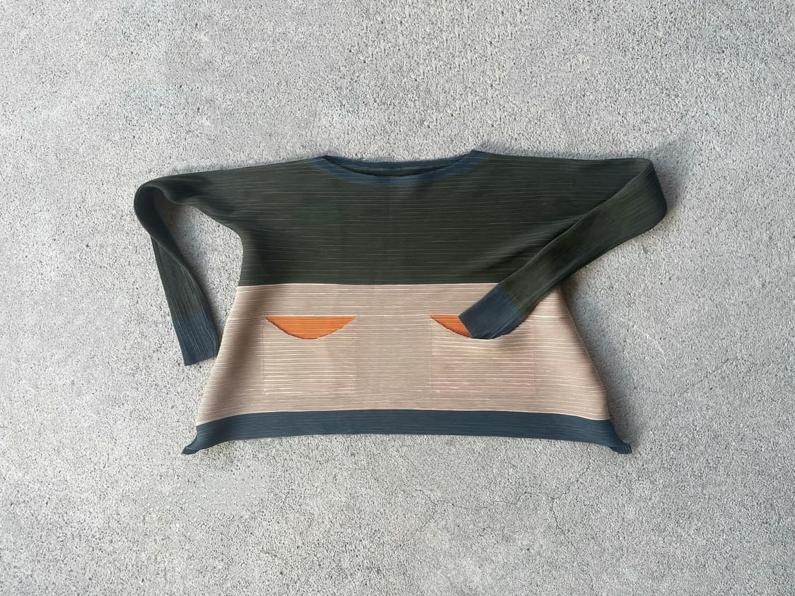 Khaki crew neck pocket pleats top 상품이미지1
