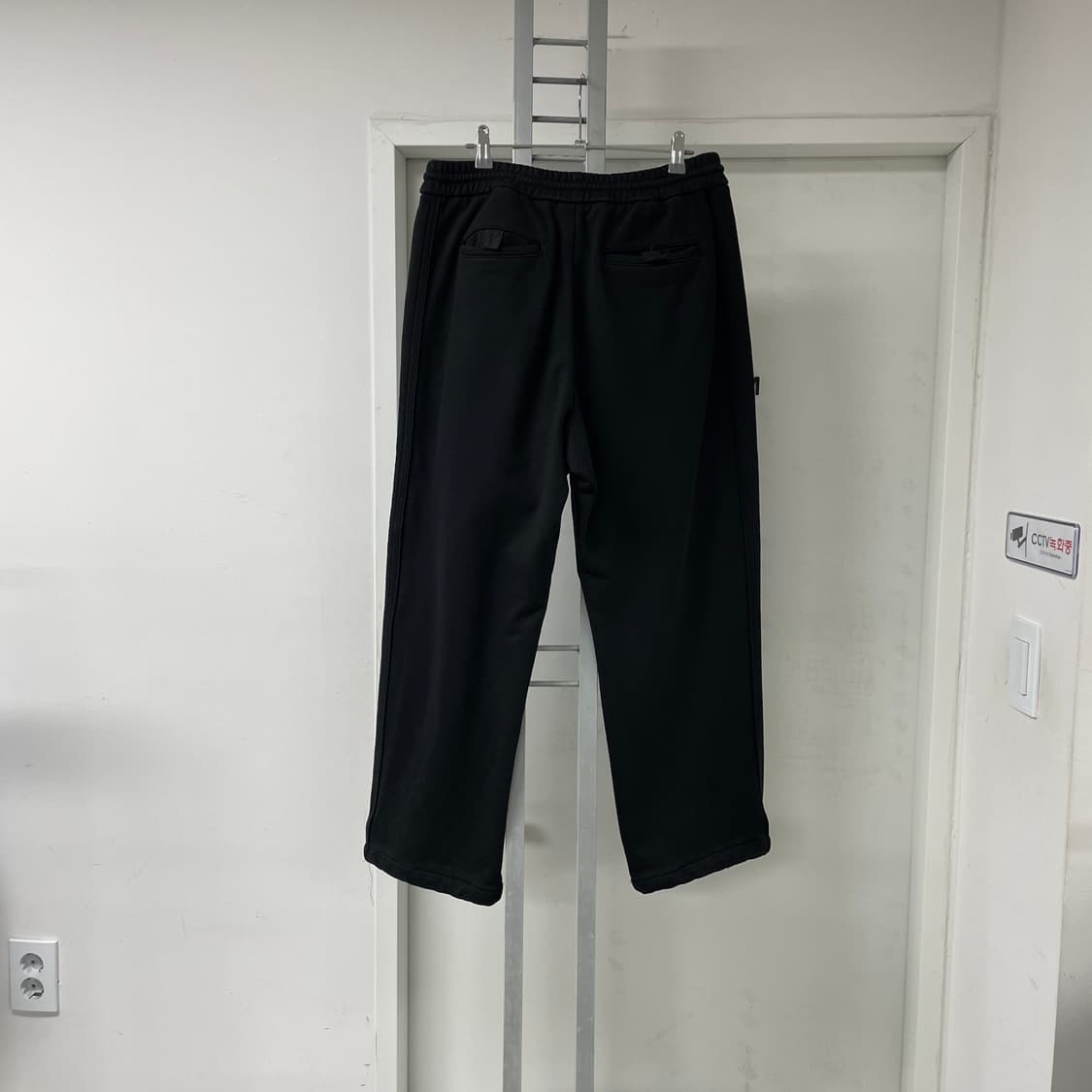 준지 로고 트레이닝 팬츠 블랙 46 상품이미지5