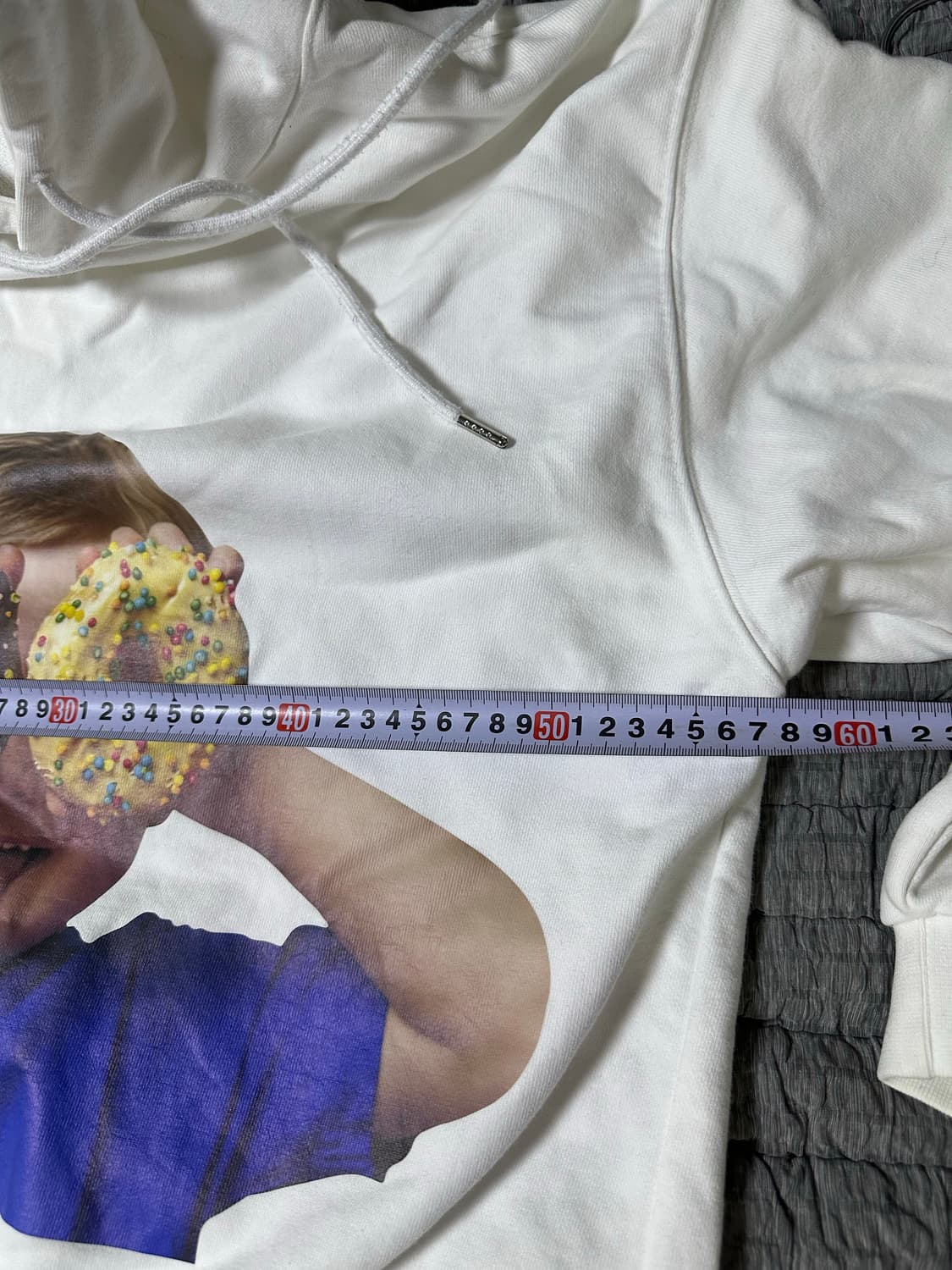 아크메드라비 흰색 도넛 후드티 상품이미지7