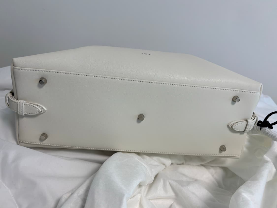 (1회 착용) 사르투 타이 숄더백 화이트 상품이미지8