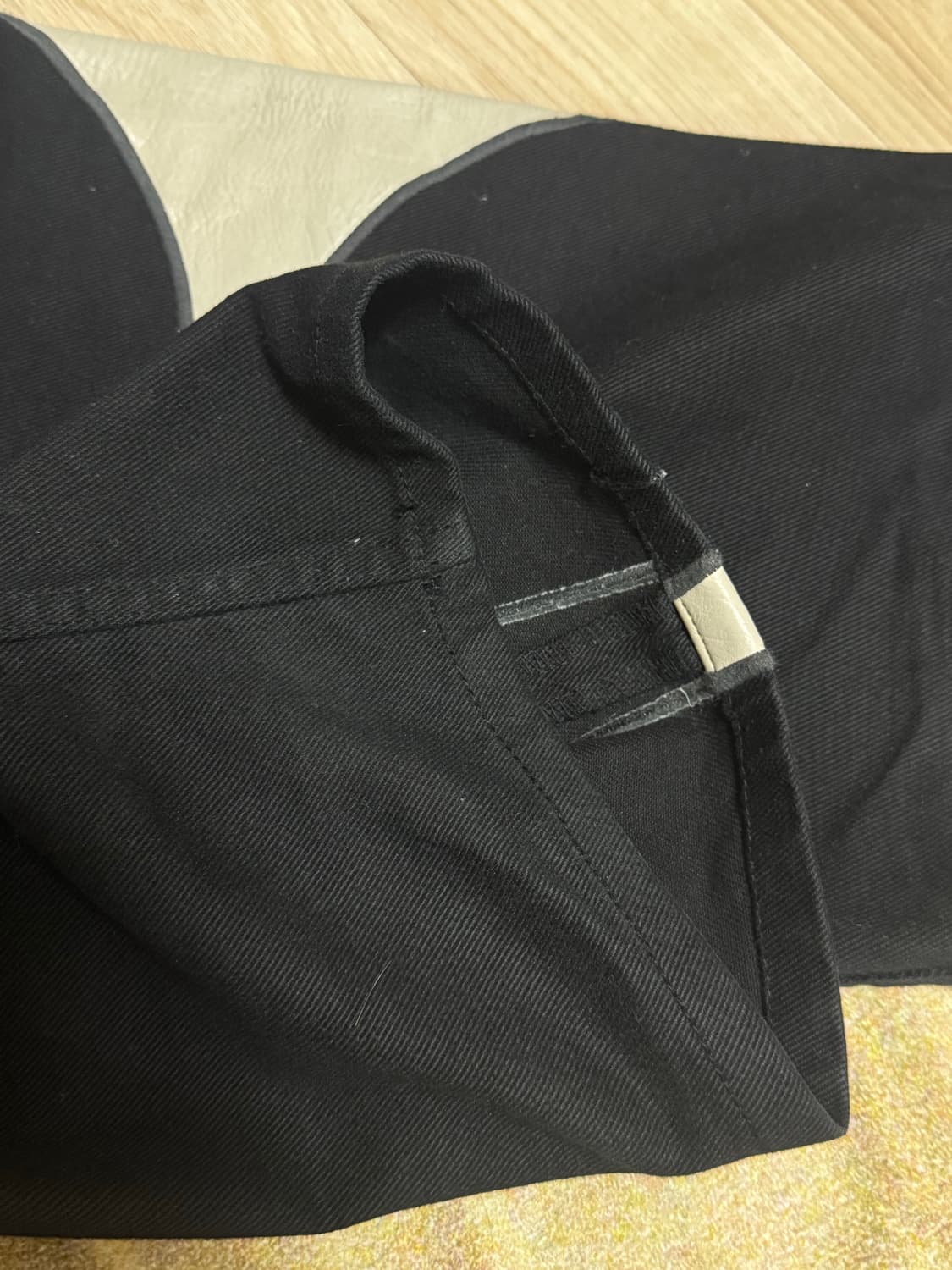 떠그클럽 레더팬츠 블랙 2사이즈 m 판매합니다 상품이미지7