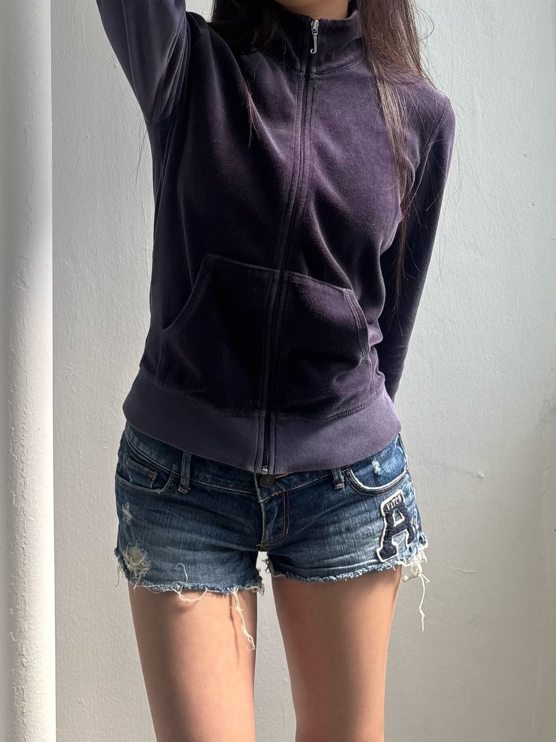 Juicy Couture Navy Velvet Zip-Up 상품이미지3