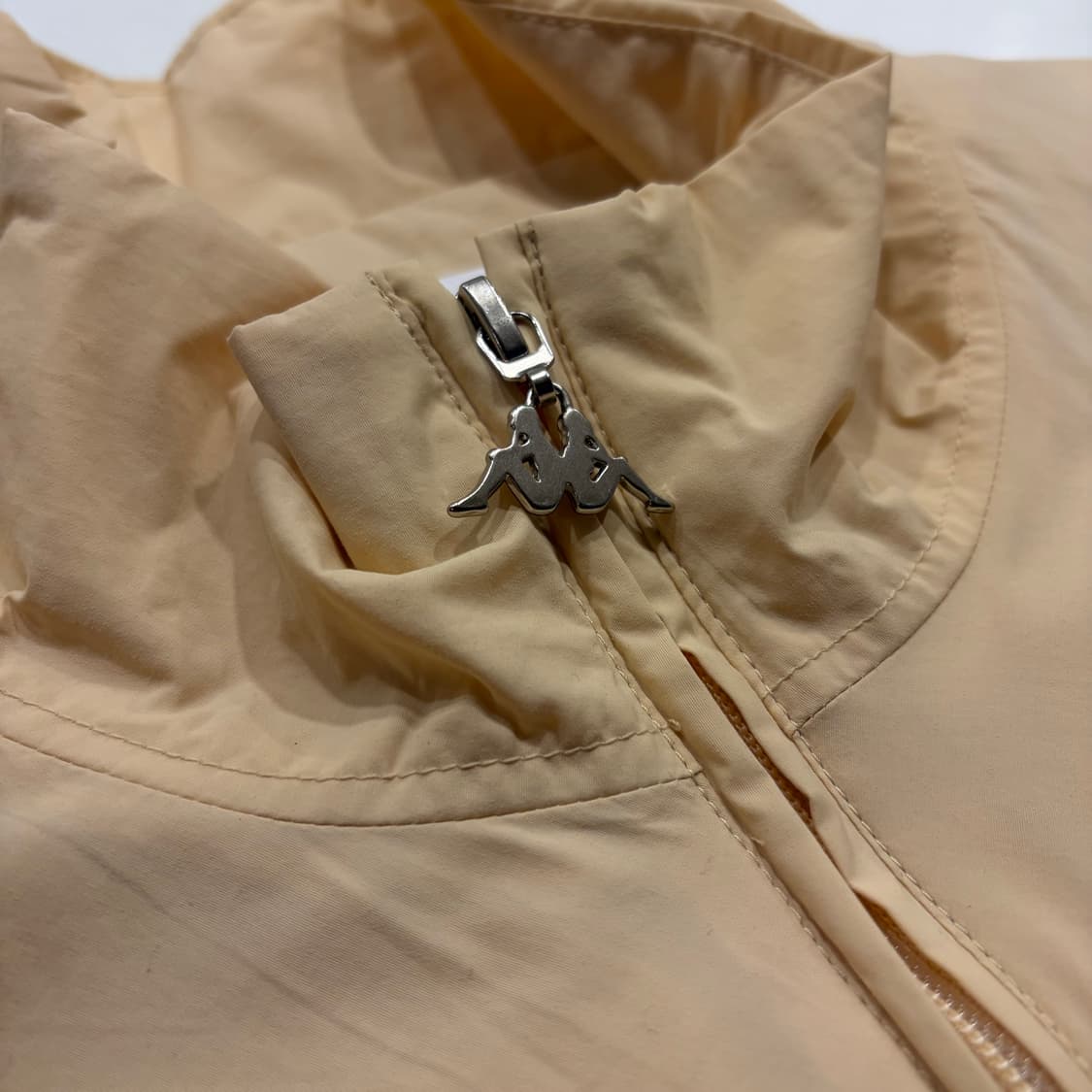 [L] 카파 Kappa 파이핑 우븐 베이지색 바람막이 자켓 D821 상품이미지5