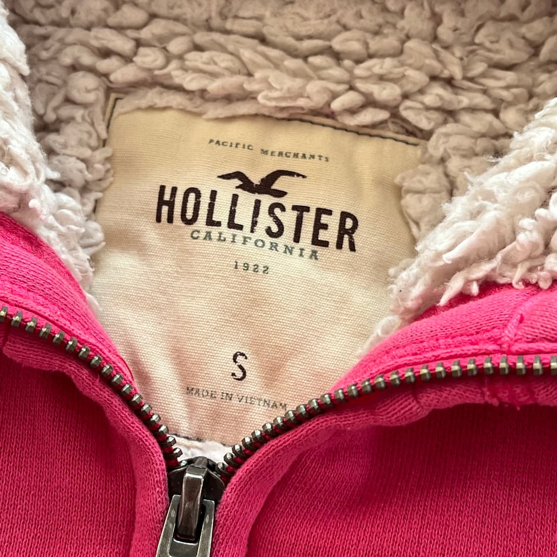 홀리스터 로고 패치 양털 후드집업 상품이미지4