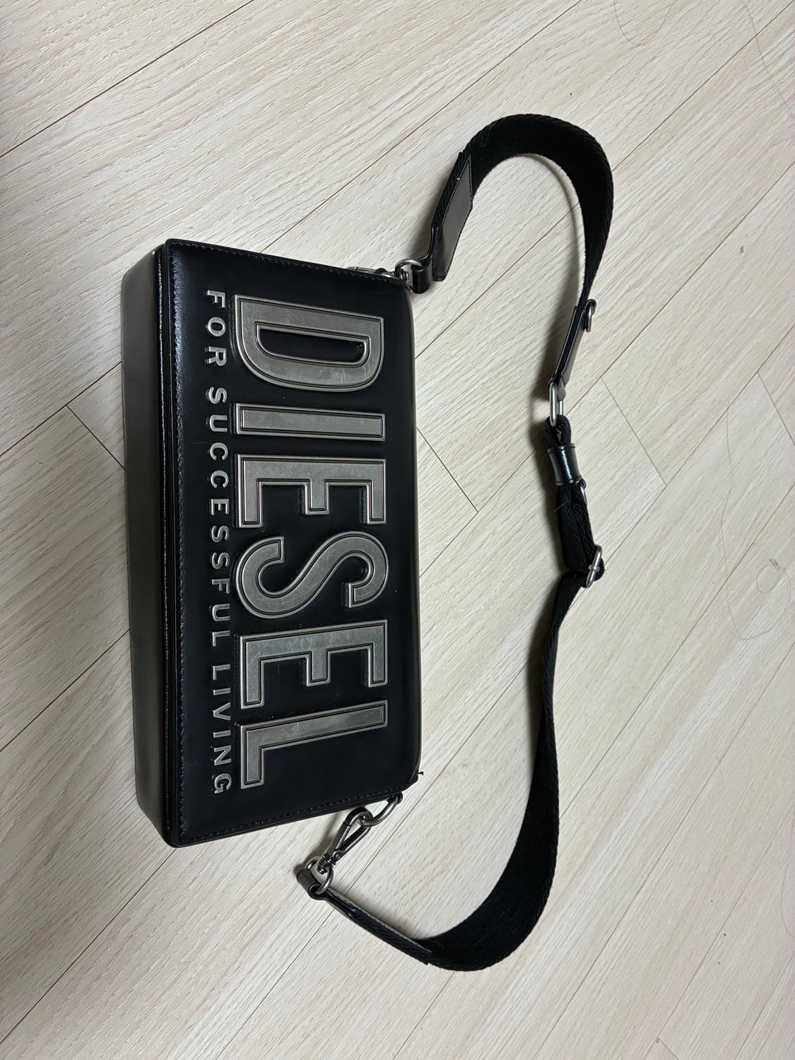 디젤 비스코토 로고 레터링 폴드 오버 토트백 상품이미지7