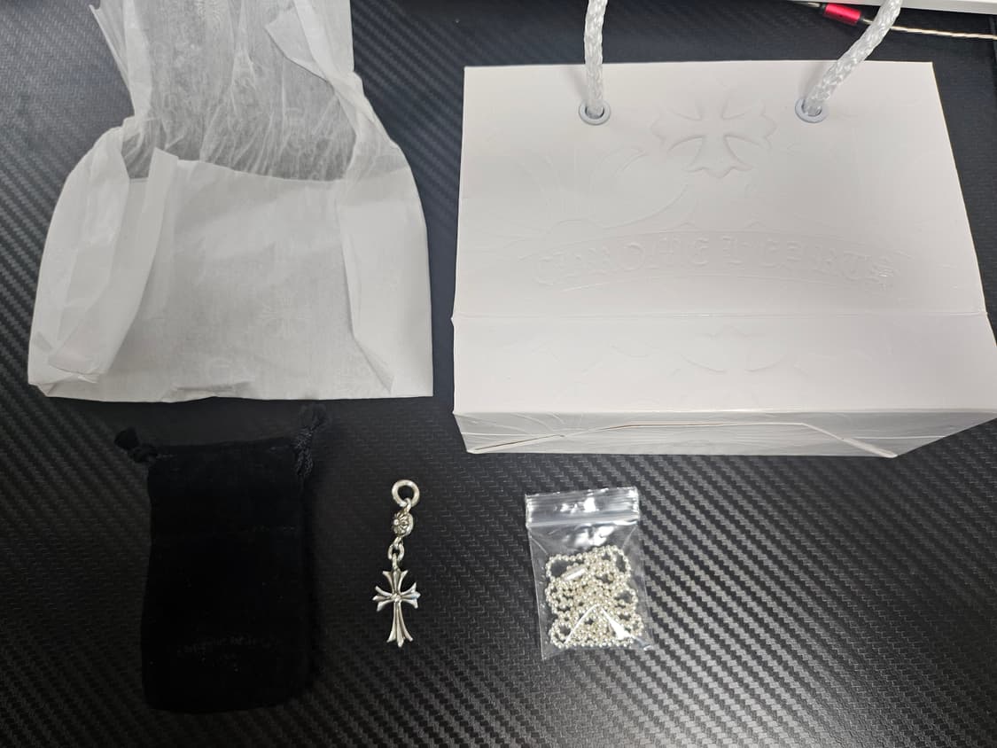 한스룸 크롬하츠 원볼 타이니크로스 참 새제품 팔아용 상품이미지2