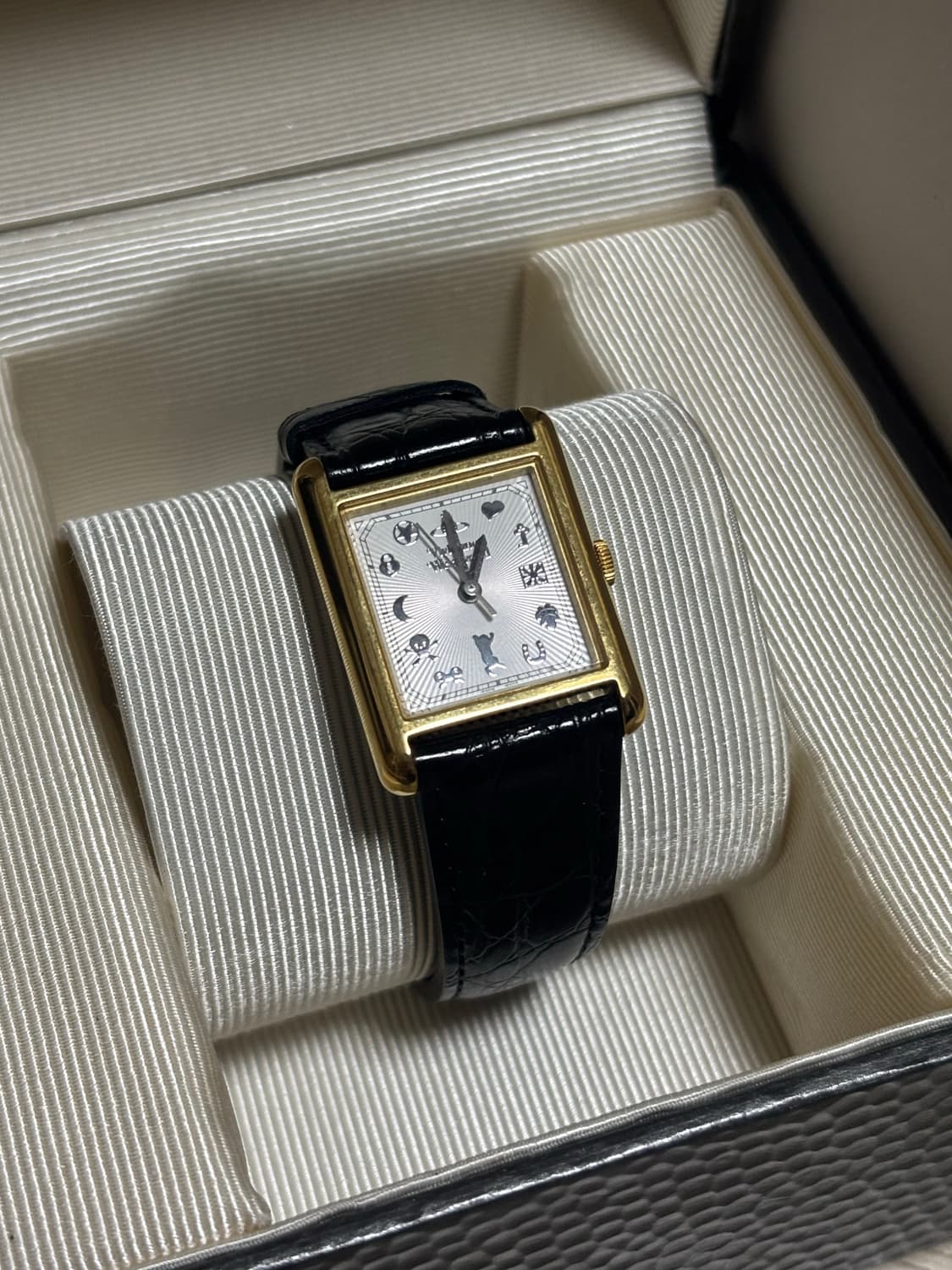 비비안웨스트우드 크리스마스 한정판 시계 상품이미지3