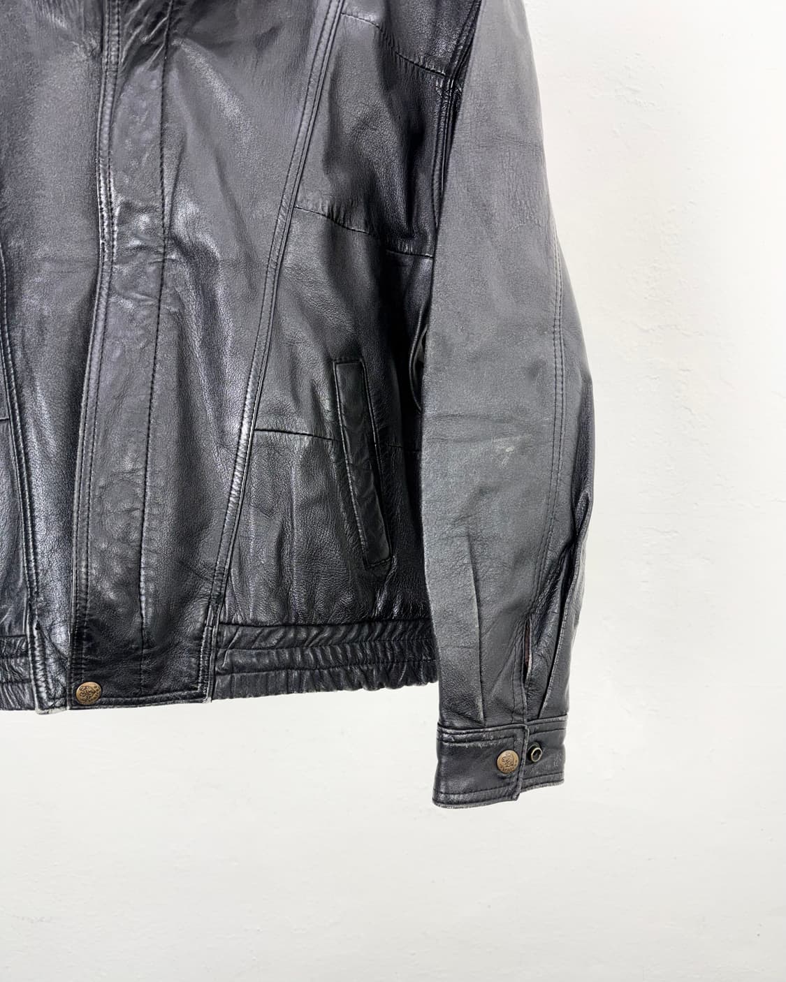 발렌티노 우모 쉽스킨 네크비조 엠보싱 레더 자켓 상품이미지6