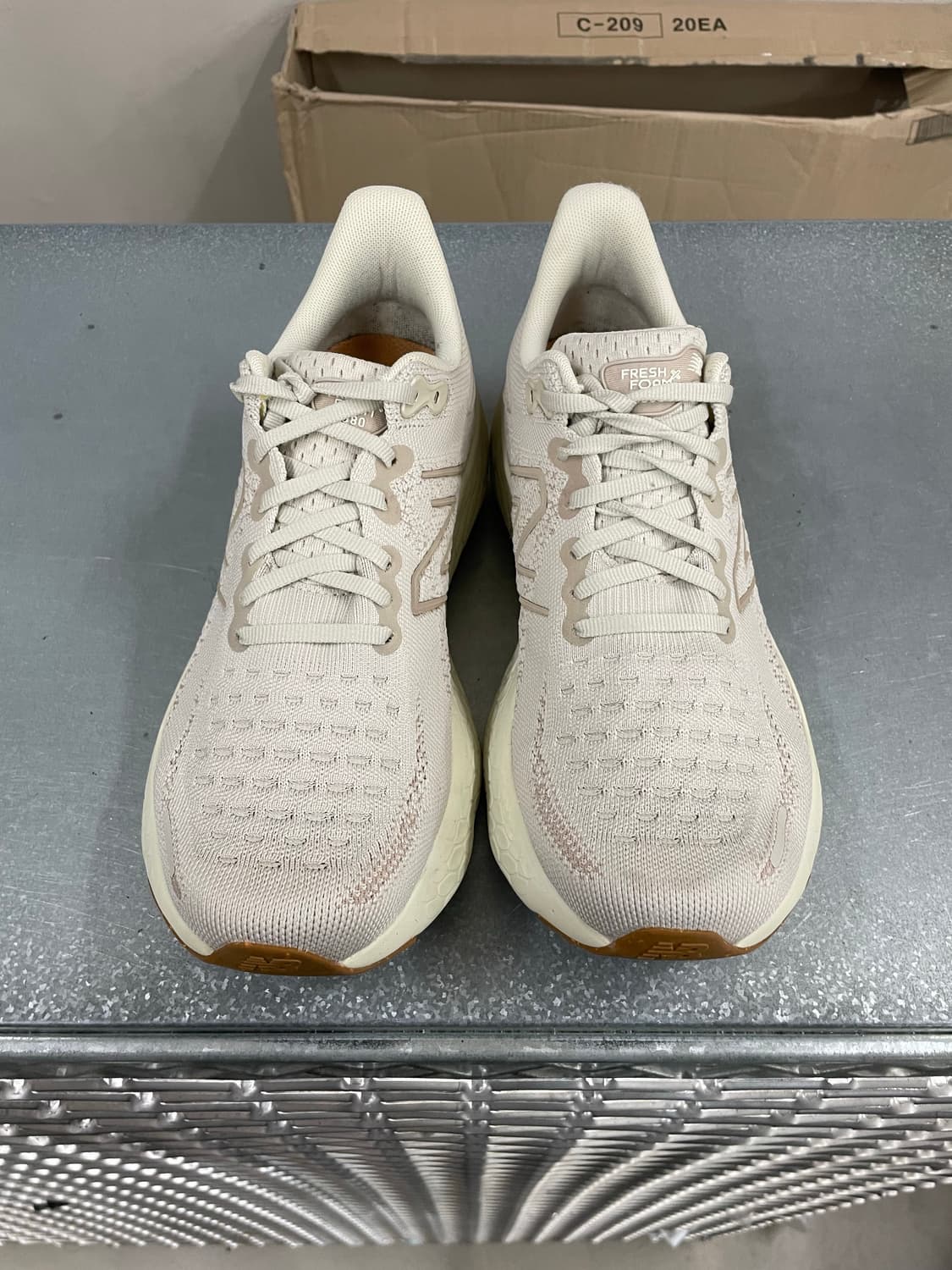 뉴발란스 프레쉬 폼 베이지 265 상품이미지5