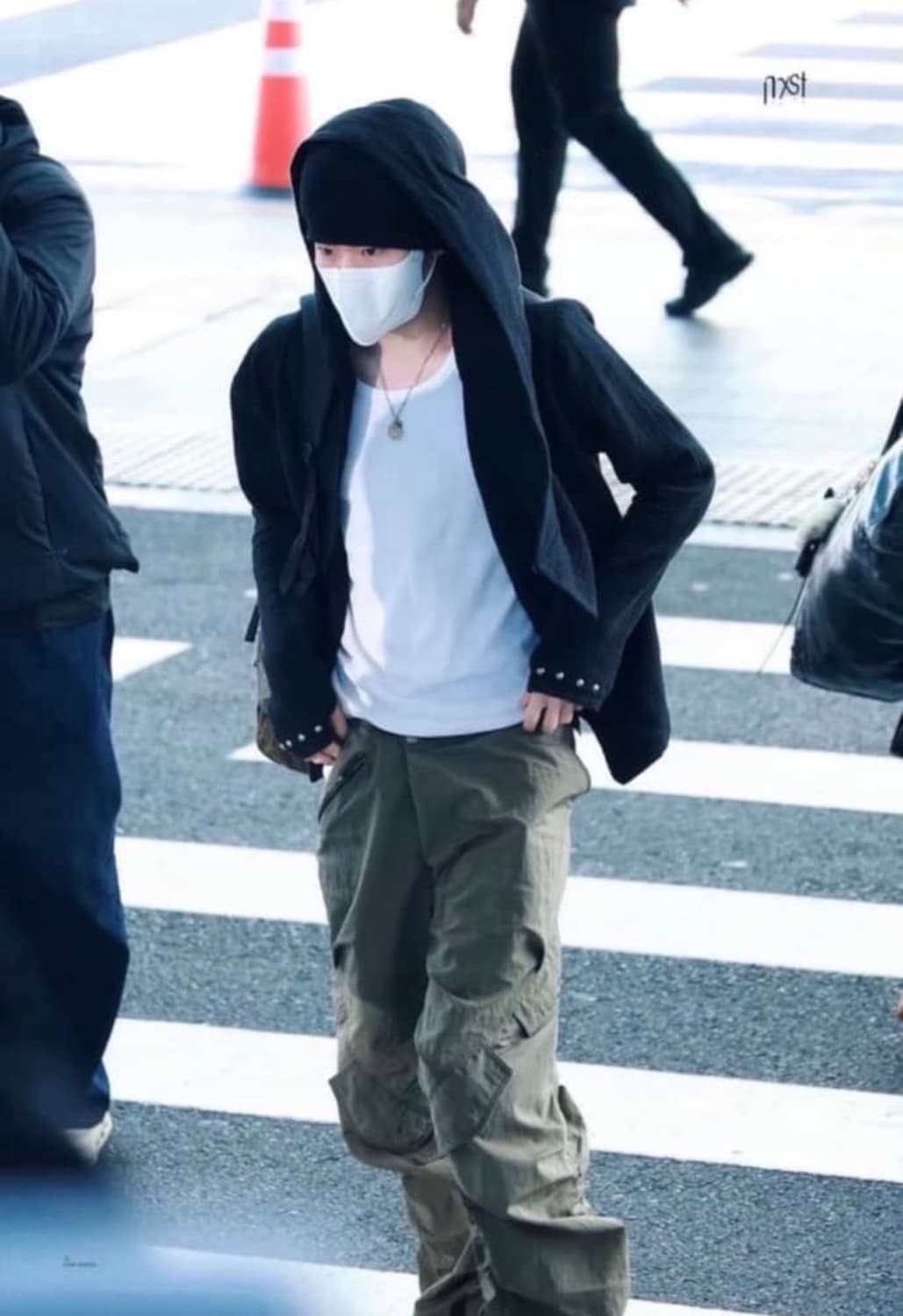 Das schloss draped hood 1 상품이미지4