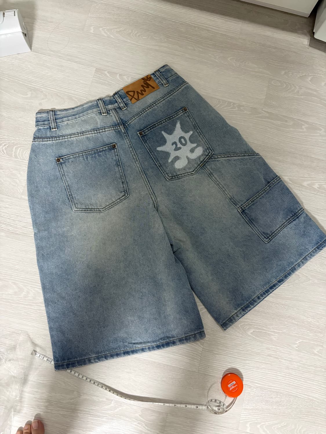 피지컬 디파트먼트 버뮤다 팬츠 (택달린 새상품 연청 M) 상품이미지4