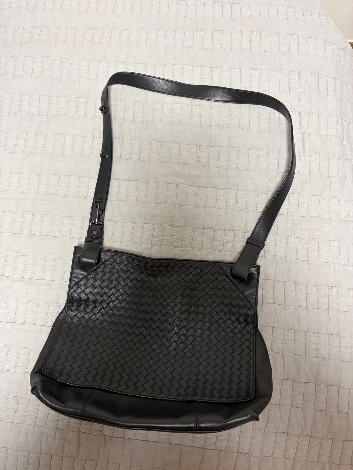 (정품)보테가베네타 크로스백 상품이미지1