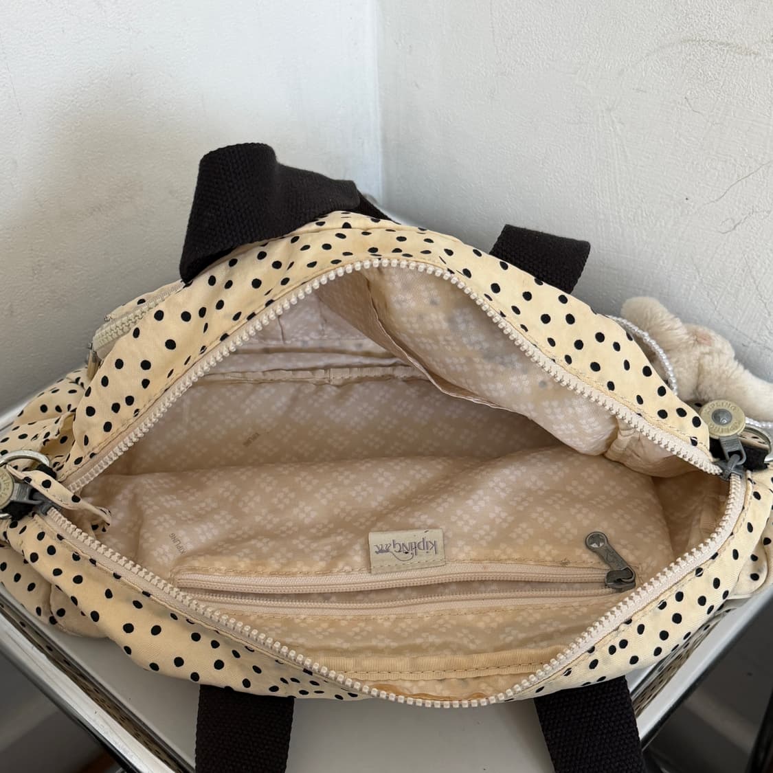 Kipling ivory dot shoulder bag 상품이미지8