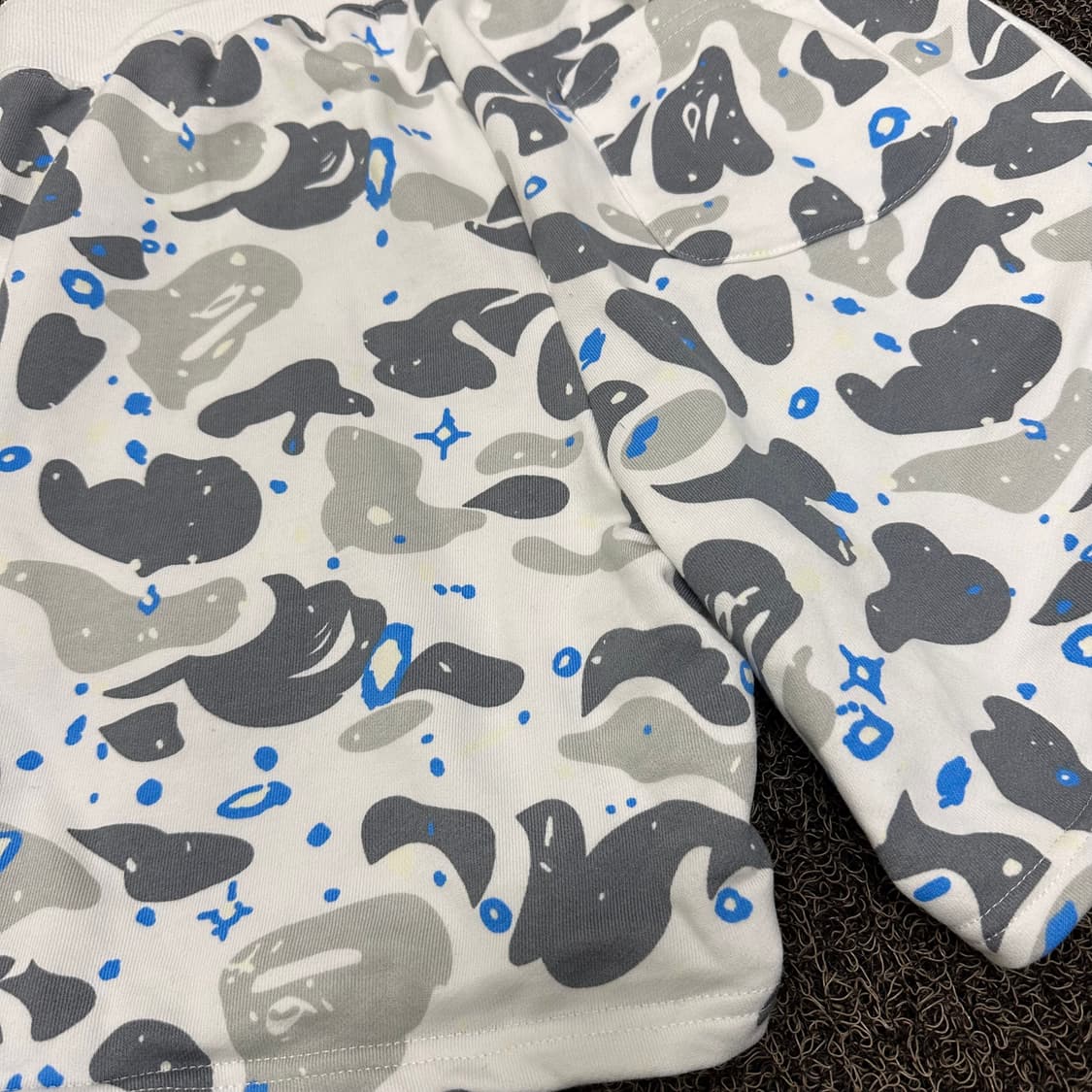 BAPE 베이프 샤크 카모 반바지 화이트 XL 상품이미지6