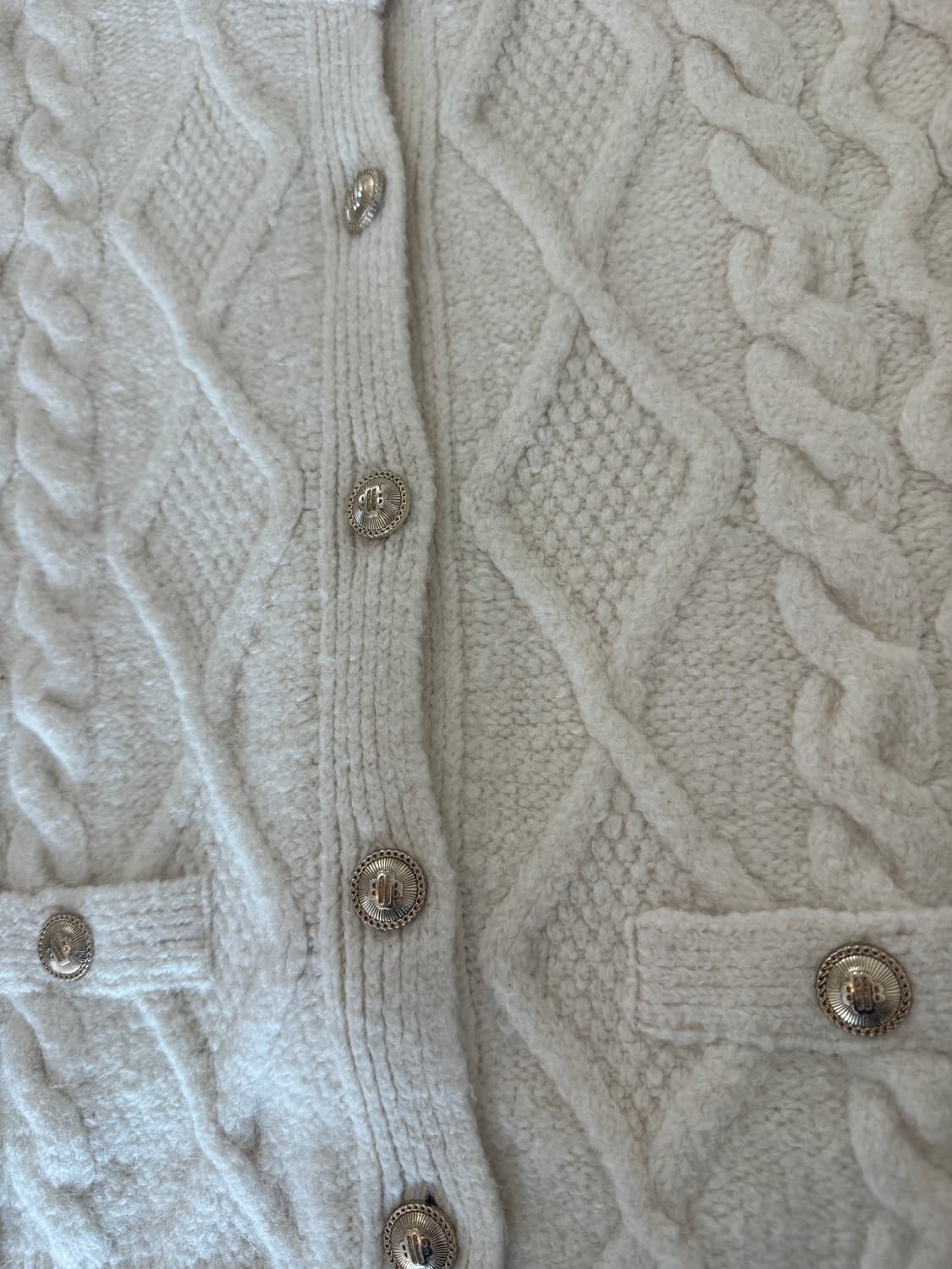 마쥬 금장 로고 버튼 가디건 상품이미지6