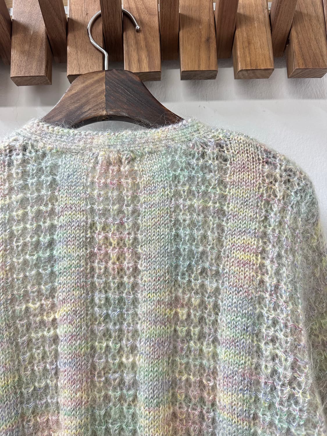 일본빈티지 파스텔 멀티컬 울 혼방  모헤어 텍스쳐 니트 골드버튼 가디건 상품이미지5