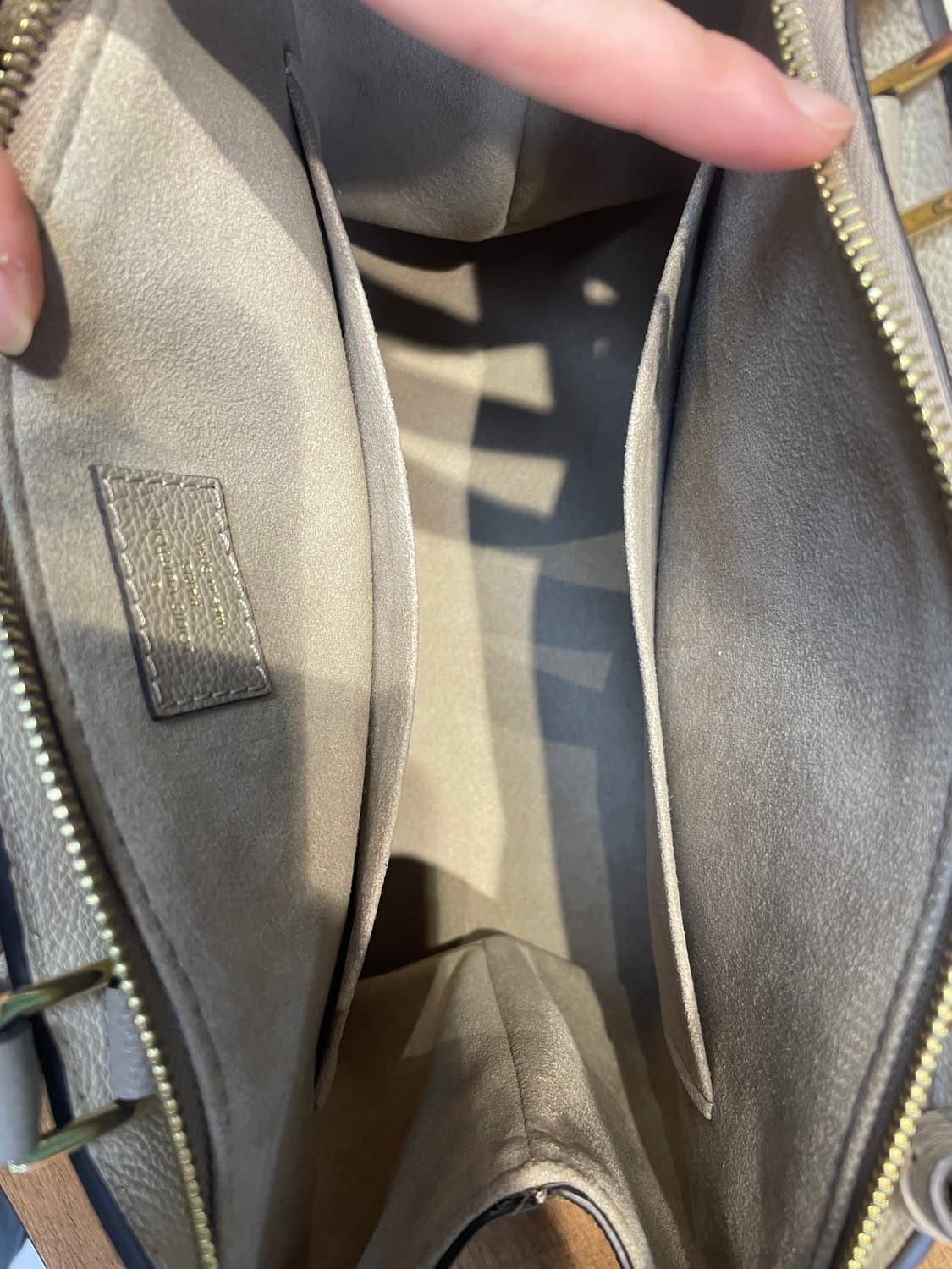 루이비통 모노그램 앙프렝뜨 루미네즈 PM 토트백 상품이미지6