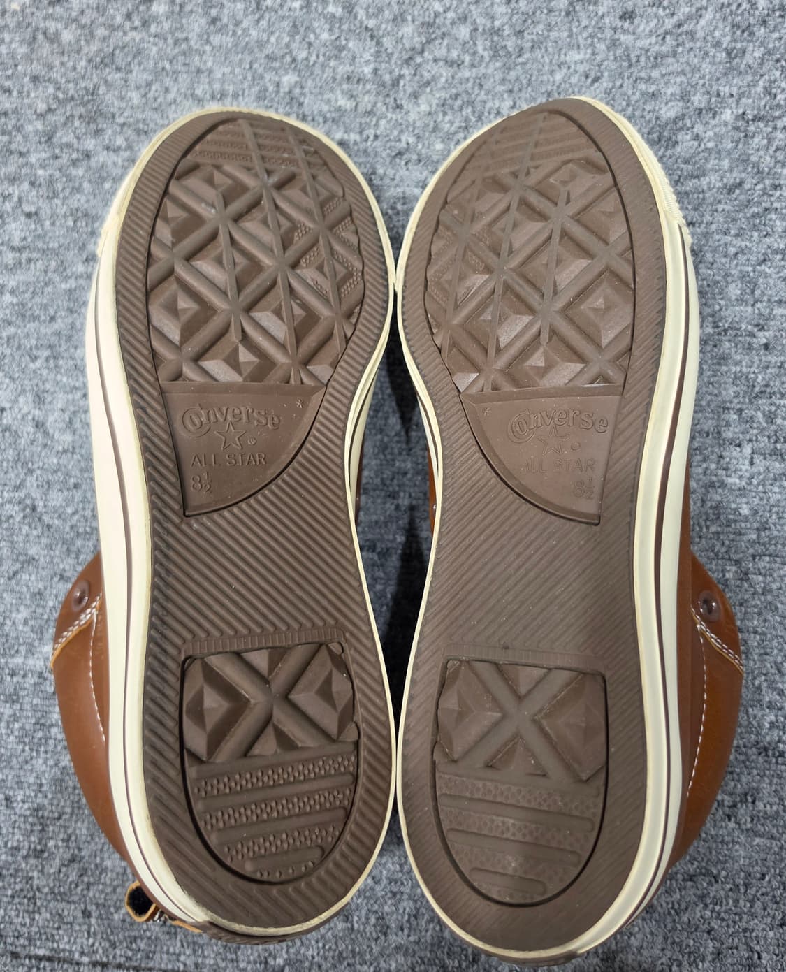 컨버스 척 테일러 올스타 레더 스트리트 미드 파인콘 브라운 270 상품이미지8