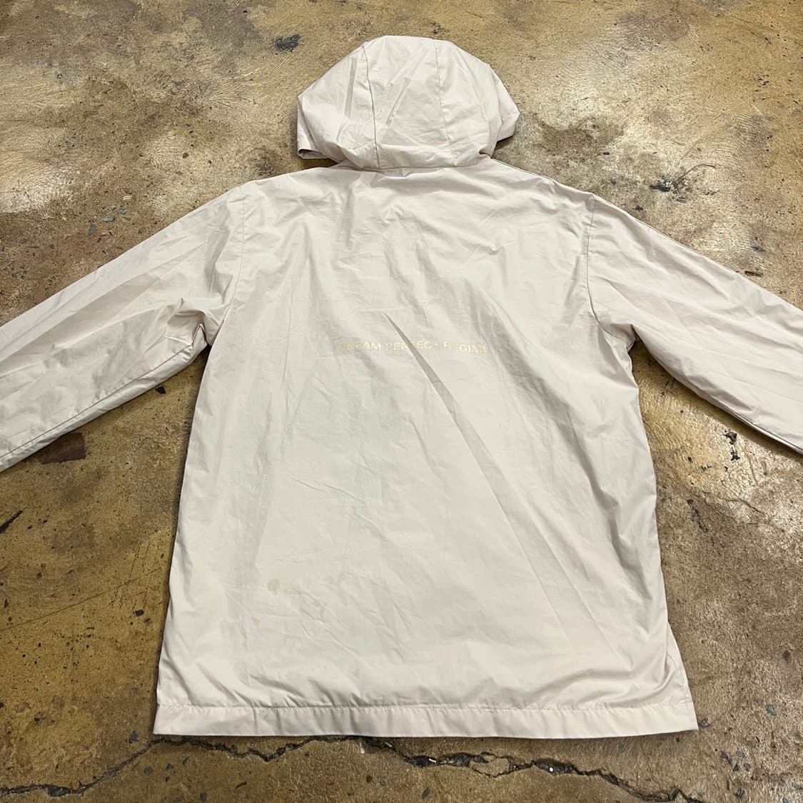 아디다스 크림 베이지 바람막이  상품이미지4