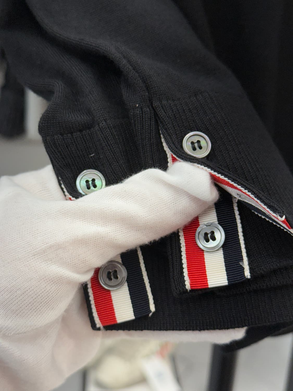 [3] 톰브라운 사선완장 메리노 울 니트 상품이미지5