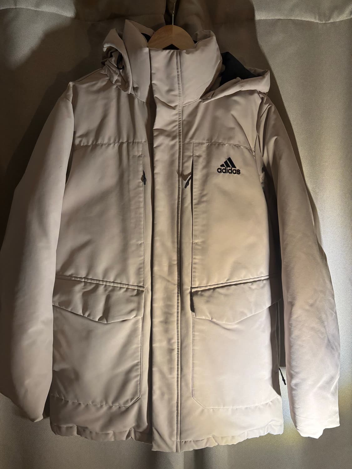 Adidas 패딩 상품이미지1