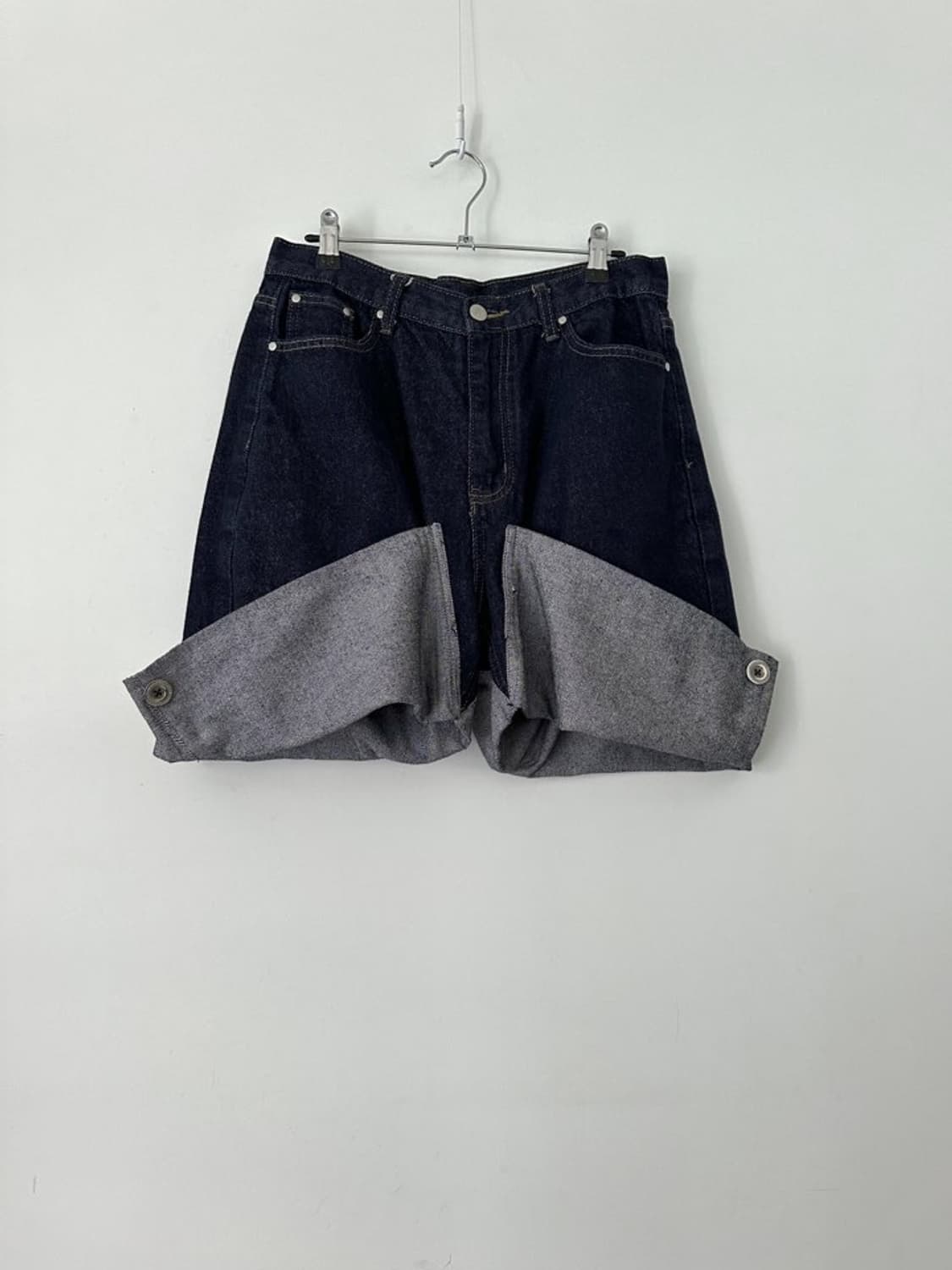 Upcycling reworked roll up denim pants 상품이미지1