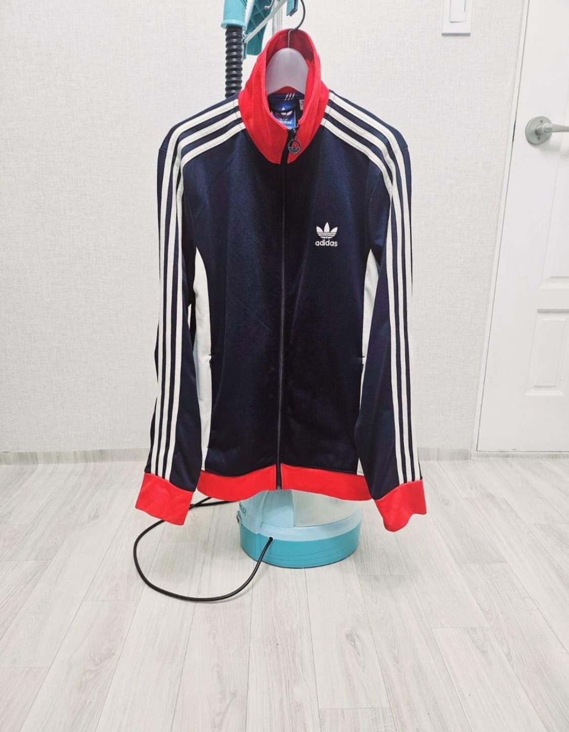 (105) 아디다스 오리지널 유로파 [네흰빨] 트랙탑져지 상품이미지1
