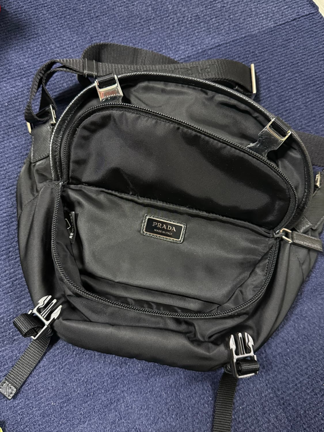 2024 프라다 리나일론 바이커백 스몰 상품이미지3