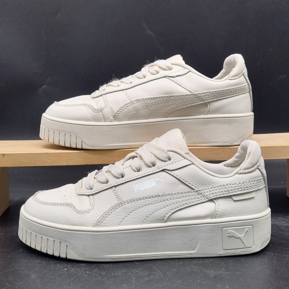 푸마 카리나 스트리트 플랫폼운동화 225 상품이미지1