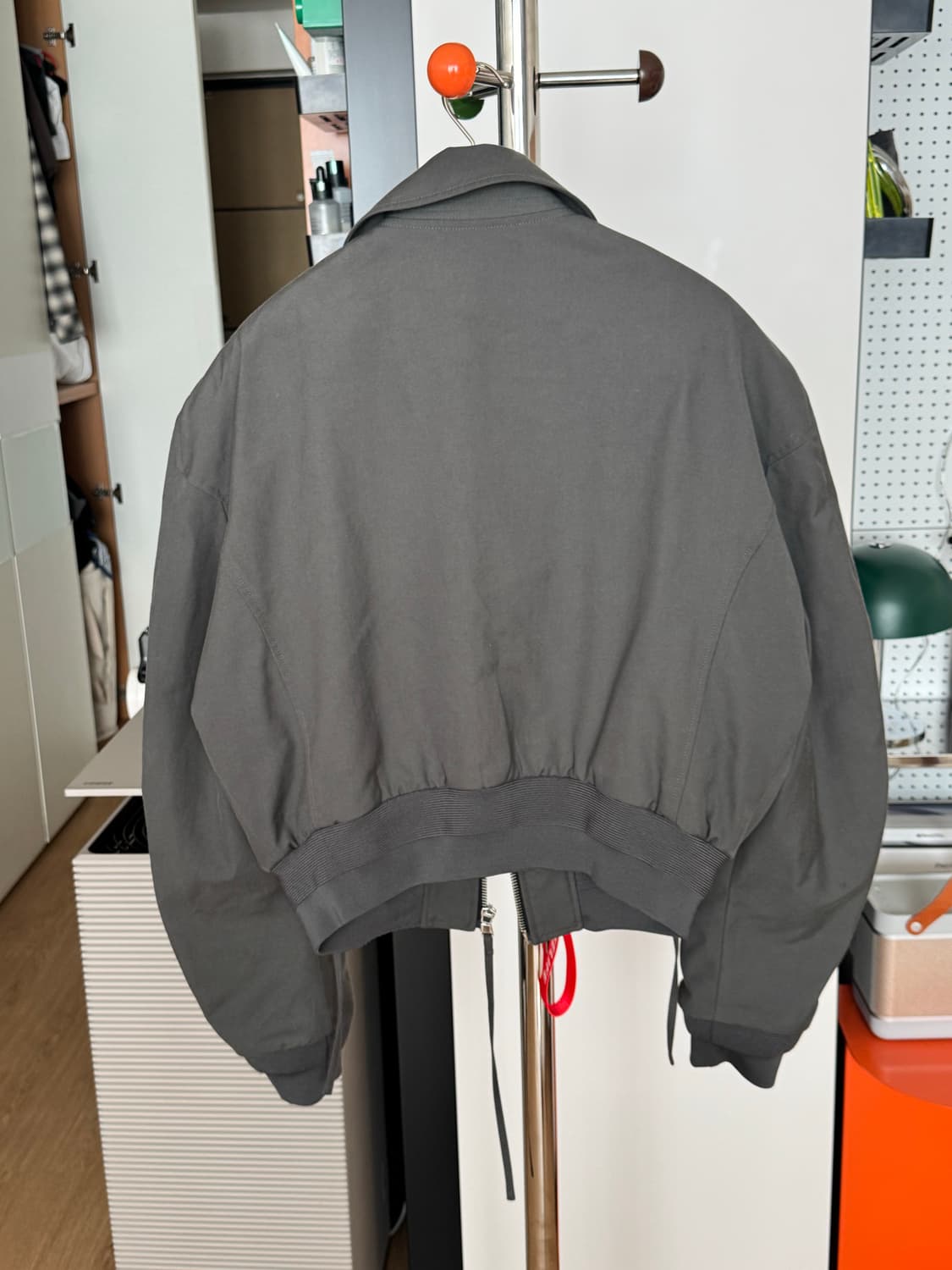 [L] 렉토(RECTO) 25SS 커브드 지퍼 블루종 점퍼 (그레이)  상품이미지8