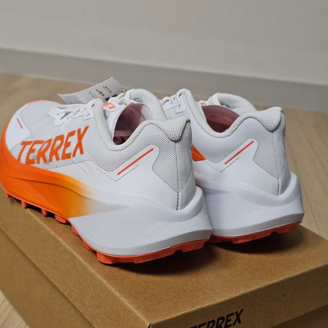 245 새제품) 아디다스 테렉스 아그라빅 3 트레일 런닝화 러닝화 등산화 상품이미지4